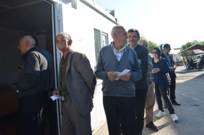 Deprem bölgesinde seçim