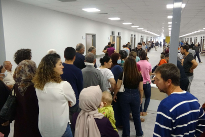 Hatay Defne Hastanesi'nde ilk gün yoğunluğu