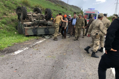 Ardahan'da askeri araç devrildi: 4 yaralı