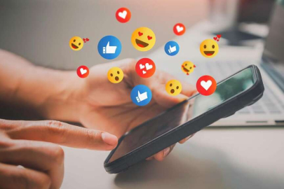 Fransa'da 15 yaş altına sosyal medya kısıtlaması: Veli izni gerekecek