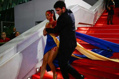 Cannes’da kırmızı halıda kanlı protesto