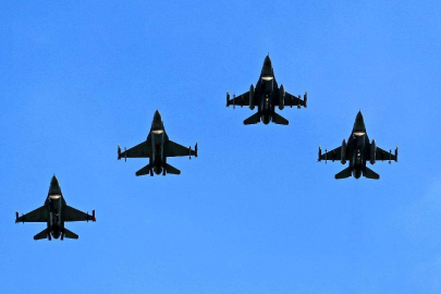 Ukraynalı pilotların F-16 eğitimi Polonya'da başladı