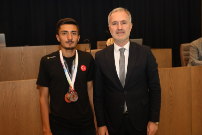 Balkan 3’üncüsü İnegöllü milli sporcu ödüllendirildi