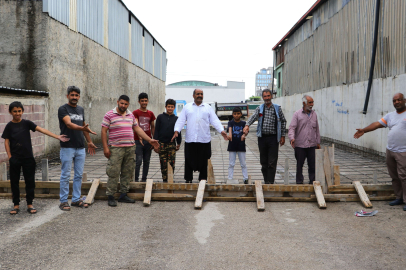 Şaka gibi olay: "Tapulu arazim" diyerek sokağı kapattı