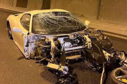 Ünal Turan ve şarkıcı Ceylan Koynat kaza yaptı