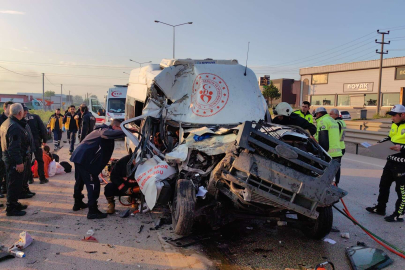 Bursa'da sporcuları taşıyan minibüs kaza yaptı: 1 ölü