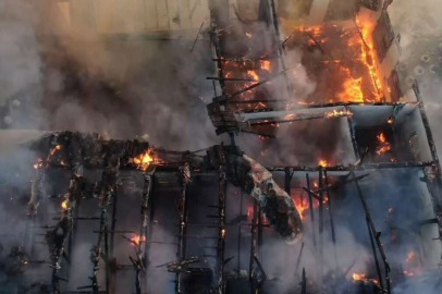 Küle dönen tarihi binalar alıcılarını bekliyor