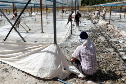 Evliya Çelebi'nin övgüyle bahsettiği alanda 3 bin yıldır su ekip tuz üretiyorlar