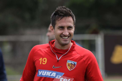 Kayserispor'da Mario Gavranovic takımdan ayrıldı