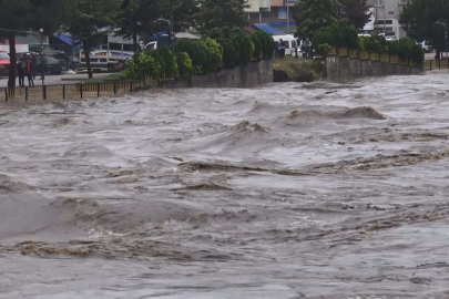 Samsun'da Terme Çayı taştı
