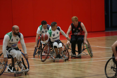 Bursa Büyükşehir sporda zirveye oynuyor