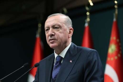 Cumhurbaşkanı Erdoğan'dan Zarifoğlu ve Karakoç paylaşımı