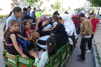 Minibüs değil motosiklet: 2'si bebek 8'i çocuk tam 16 kişi!