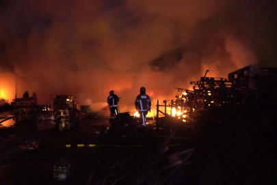 Bursa'da korkutan fabrika yangını