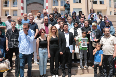 Depremzedelerden Ebrar Sitesi'nin yıkılmasına ilişkin suç duyurusu