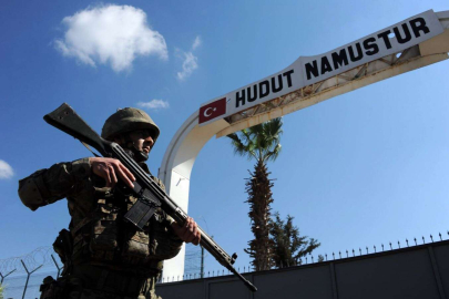 Mehmetçik Yunanistan sınırında da kuş uçurtmuyor