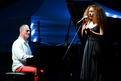 Bursa'da ormanda caz müzikle keyifli gece