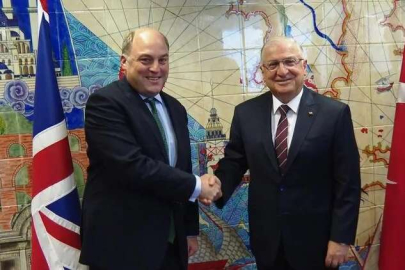 Bakan Güler, İngiliz mevkidaşı Wallace ile görüştü