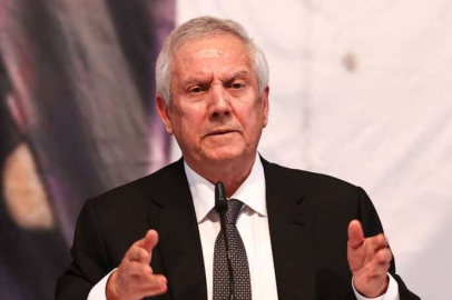 Aziz Yıldırım bombayı patlattı: "İki santrforla anlaştık, yarın kongrede açıklayacağım"