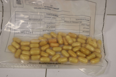 İstanbul Havalimanı’nda kurye yolcunun midesinden 640 gram kokain çıktı