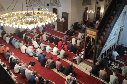 Kosova'da bayram namazı