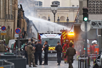 Paris’teki doğal gaz patlamasının enkazından ceset çıkarıldı