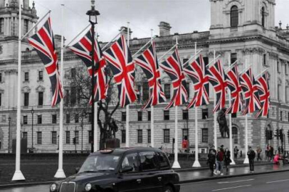İngiltere'den İranlı güvenlik yetkililerine yeni yaptırım kararı