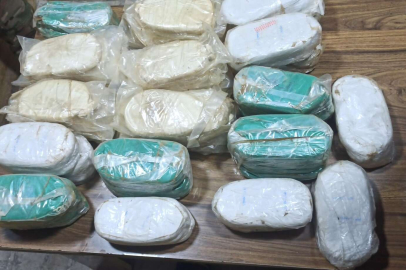 Afrin'de uyuşturucu operasyonu: 10 kilo esrar, 500 bin hap ele geçirildi