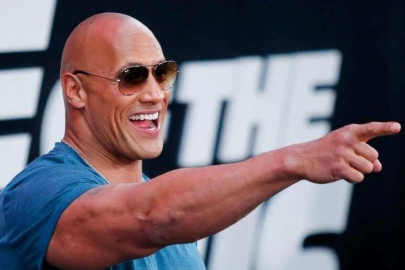 Dwayne Johnson yeni filmiyle en çok kazanan aktör unvanının sahibi oldu