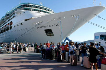 Kuşadası kruvaziyer turizminde rekora koşuyor