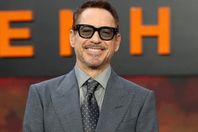 Robert Downey Jr.: Oppenheimer’ın senaryosu kırmızı kağıda basılmıştı