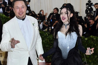 Elon Musk ile Grimes oğlu X Æ A-12’nin adını değiştirdi