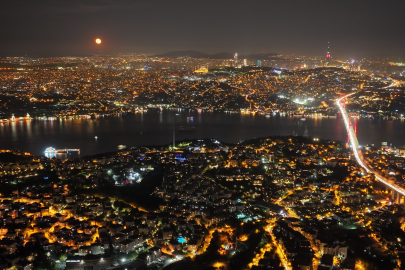 İstanbul'da 'Süper Ay' manzaraları