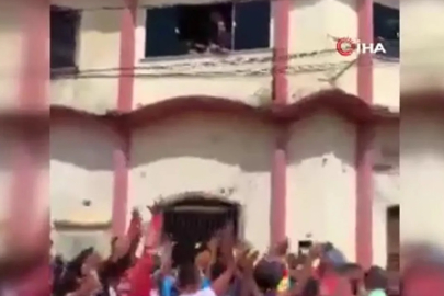 Brezilya'da meclis üyesi rüşvet parasını halka dağıttı