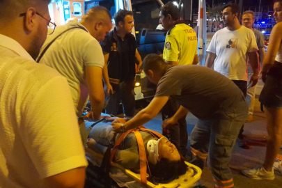 İki otomobil kafa kafaya çarpıştı: 11 yaralı