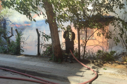 Bursa'da müstakil ev alevlere teslim oldu