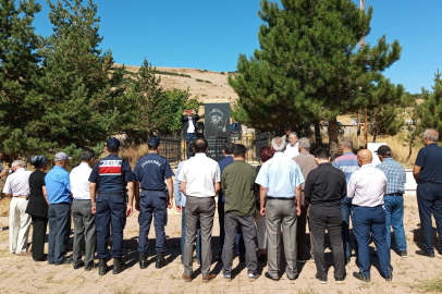 Aşık Veysel mezarı başında anıldı