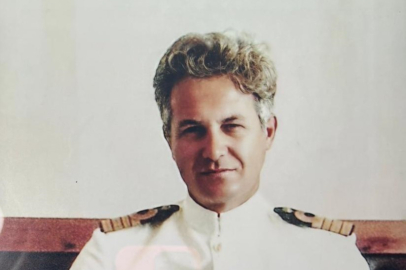 Emekli albay evinde ölü bulundu