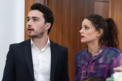 Leyla Tanlar ve Burak Dakak nişanlandı