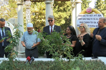 Zeki Müren vefatının 27’nci yılında kabri başında anıldı