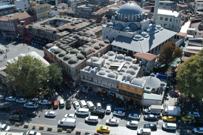 460 yıllık sokak asırlara meydana okuyor