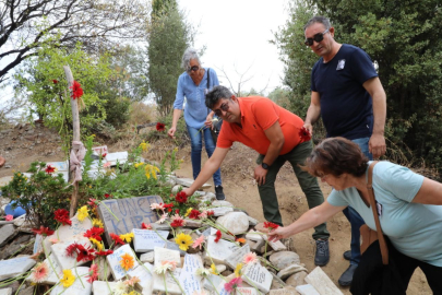 Tuncel Kurtiz vefatının 10. yılında mezarı başında anıldı