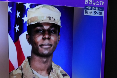 Kuzey Kore'ye yasa dışı giren Amerikan askeri, ABD'li yetkililere teslim edildi