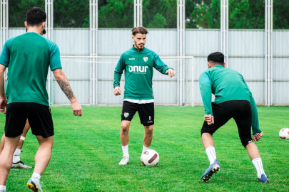 Bursaspor’da Beyoğlu Yeni Çarşı maçı hazırlıkları tamamlandı