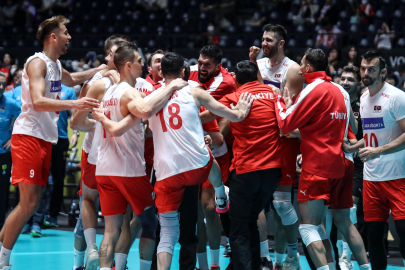 Filenin Efeleri galibiyetle başladı: Sırbistan'ı 3-1'le geçtik