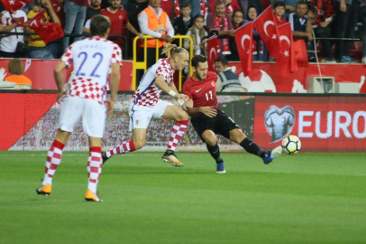 Hırvatistan - Türkiye maçının biletleri 8 dakikada tükendi