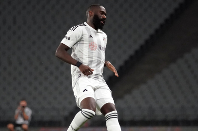 Beşiktaş'ta Arthur Masuaku sakatlandı