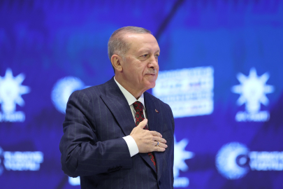 Cumhurbaşkanı Erdoğan yeniden AK Parti Genel Başkanı