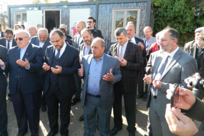 Bursa'da gençlik merkezine dualı, tekbirli temel