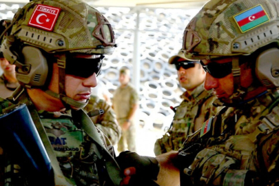 Azerbaycan ve Türkiye'den 100'üncü yıla özel tatbikat